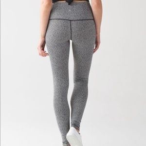 Lululemon Houndstooth Legging
